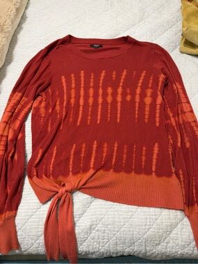 Women's Tie-Hem Long Sleeve Pullover Sweater - Red Orange